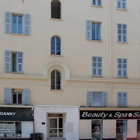 Appartement Pantheon- App Centre, 2 Ch, 2 Sdb , Classe 4 Etoiles *